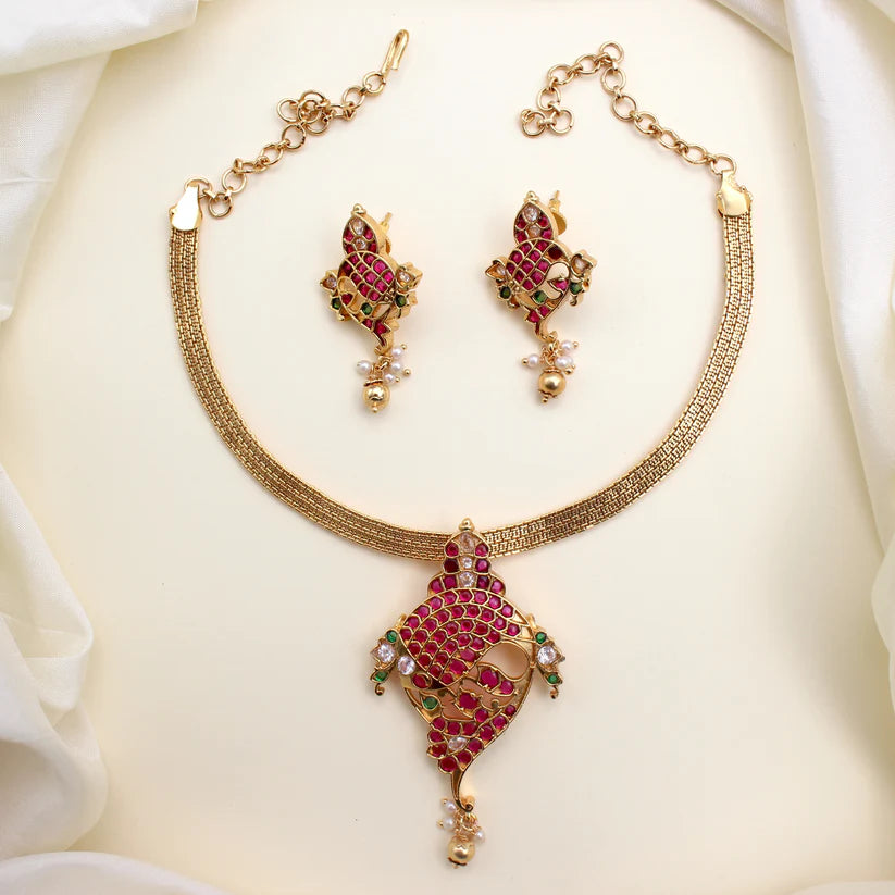 Real Kemp AD Shankh Pendant Necklace Set