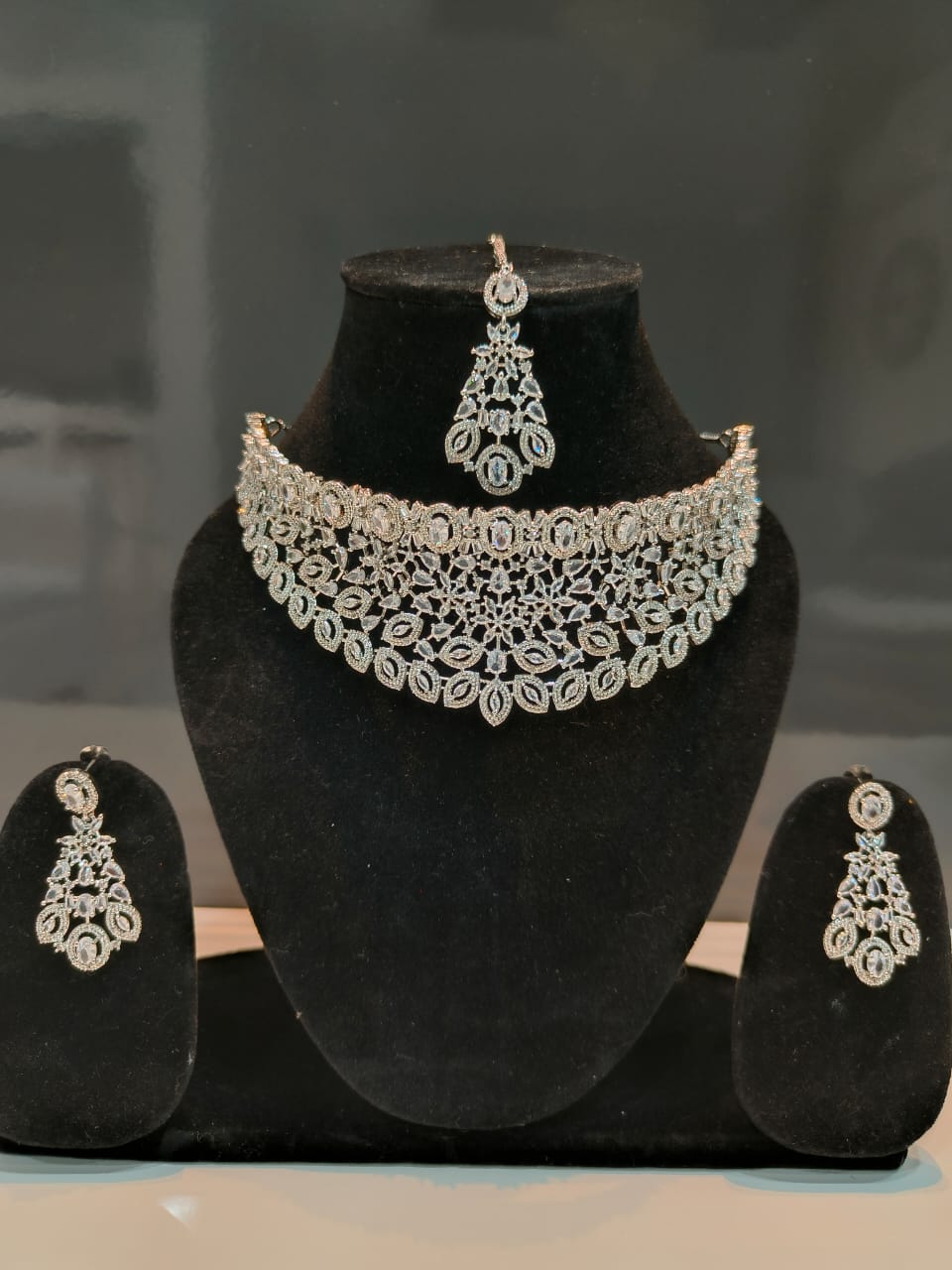 Beautiful Silver Choker Set